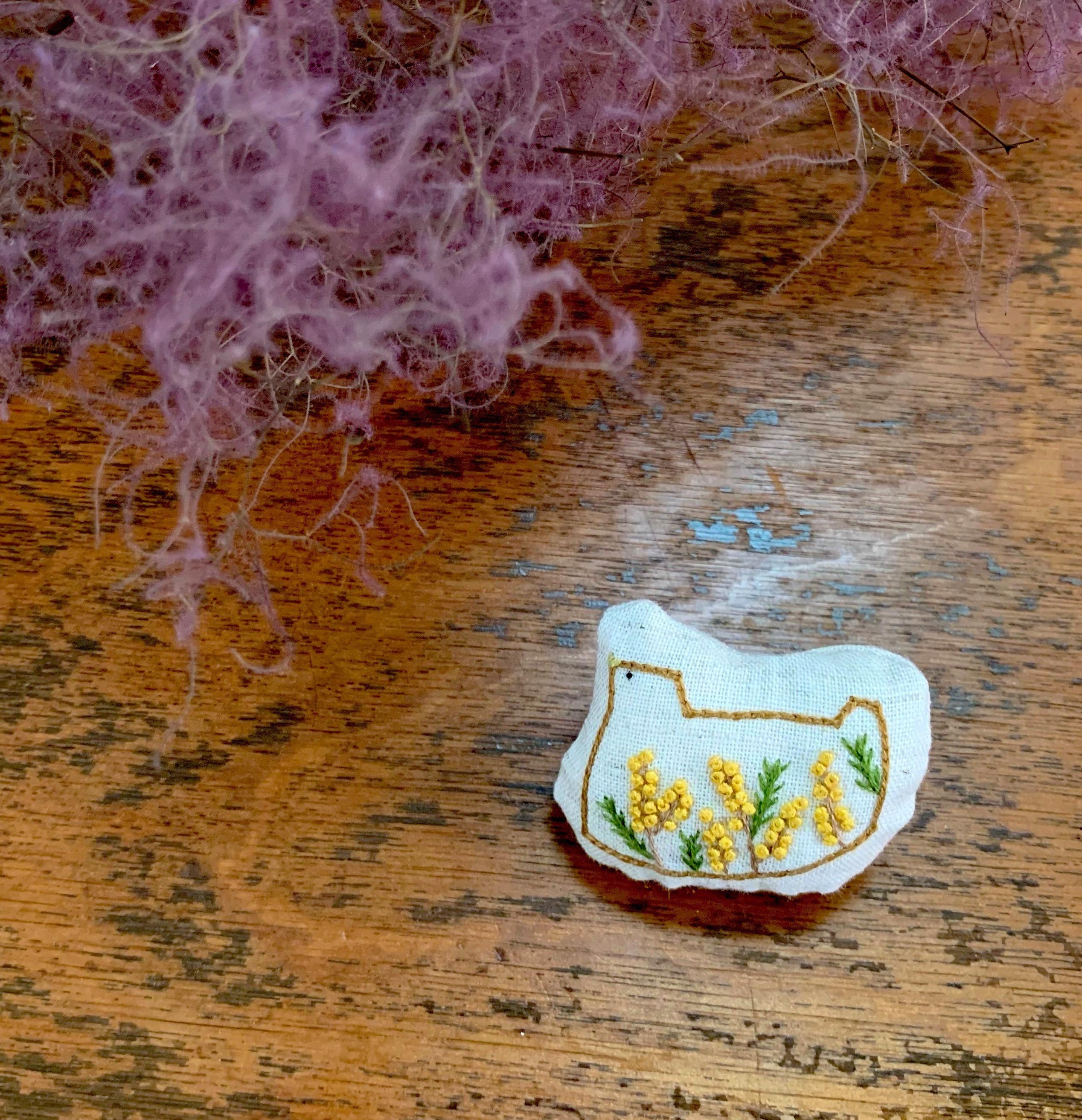 〈brooch〉トリとミモザ